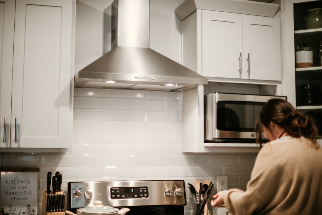 Extractor Hood Cleaning Prague – Professional Kitchen Extractor Degreasing
