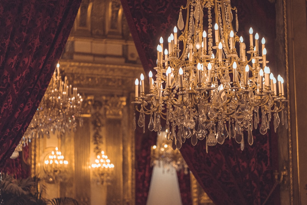 Chandelier Cleaning Prague – Crystal, Glass and Modern Fixtures