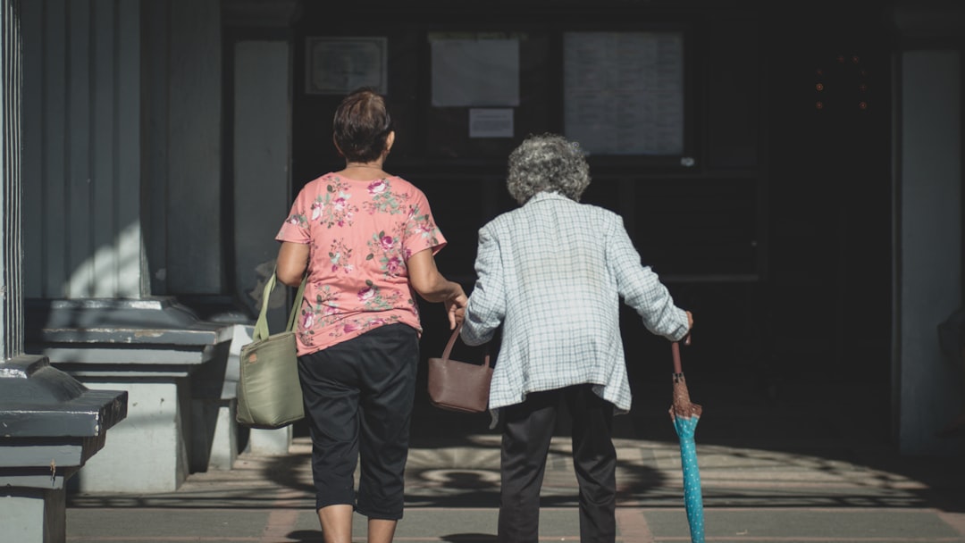 Senior Moving Prague – BeeClean
